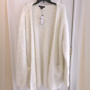 NWT Sanctuary Eyelash Fuzzy Boyfriend Cardigan With Pockets in Ivory, Size M